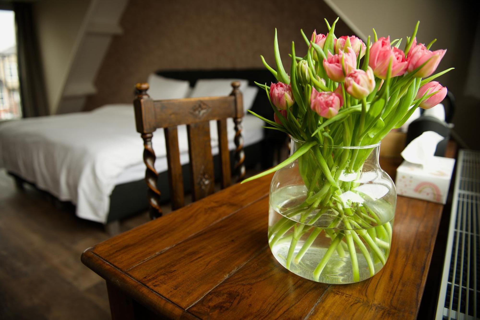 Eetcafe Punt Bed & Breakfast Roelofarendsveen ภายนอก รูปภาพ