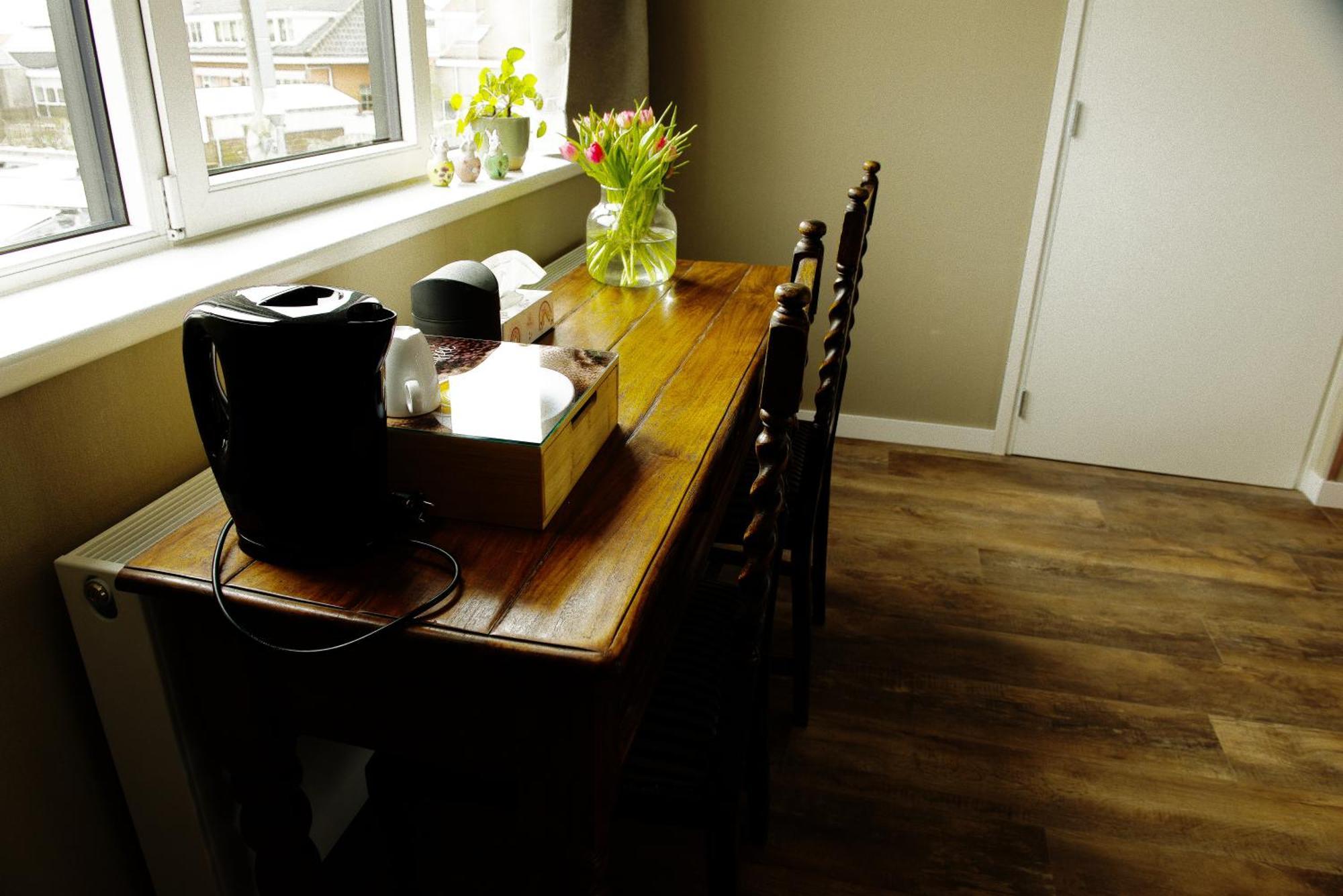 Eetcafe Punt Bed & Breakfast Roelofarendsveen ภายนอก รูปภาพ